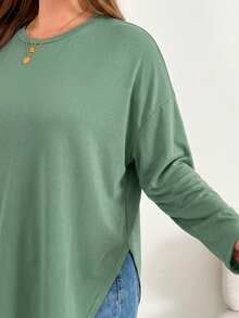 SHEIN Essnce Plus Size Women's Spring And Autumn Fashion Casual Loose Comfortable Daily Simple Basic Versatile Slim High Slit Black T-Shirt,Fall Clothes,Going Out Tops - Green - View 6