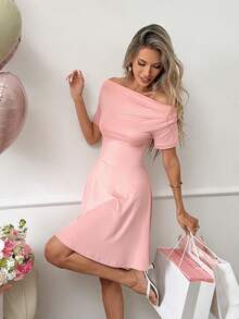 SHEIN LUNE 女士纯色褶皱短袖优雅收腰迷你连衣裙，适合约会和外出；粉色连衣裙；女士粉色露肩修身A字连衣裙，优雅短袖A字迷你连衣裙，适合夏季派对和休闲穿着；情人节连衣裙；度假装；女士情人节服装；女士粉色连衣裙；女士夏季服装；腮红粉连衣裙；纯色连衣裙；优雅粉色连衣裙；夏季优雅连衣裙；春季休闲服装 - 粉色 - 查看 2