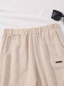 SHEIN Casuvi Kids 男童卡其色竖条纹罗纹宽松直筒裤，休闲百搭春夏新款，经典简约易搭，适合校园、都市休闲、周末聚会等场合。 - 卡其色 - 查看 7