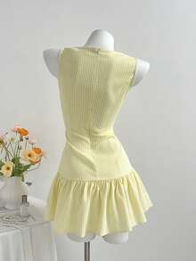 Elamini Women's Yellow Plaid Sleeveless Round Neck Fitted A-Line Short Dress With Belt, Fashion Versatile Basic Casual Street School Style, Spring/Summer Back To School Season - Yellow - View 2