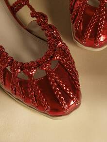 Rosivie 女士平底凉鞋，金色编织带闭趾平底鞋 - 熱烈紅色 - 查看 5