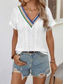 Selamara Áo thun nữ thời trang mới, đa năng, in họa tiết, cổ chữ V, tay ngắn, chất liệu jacquard, cổ áo tương phản. - Nhiều màu - Xem 3