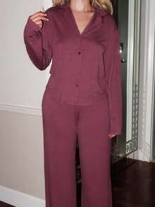 Turnttoni 休闲女士柔软抓绒领蓬松睡衣套装，长袖上衣和长裤，花卉灰色，假日季舒适优雅细节，秋冬服装 - 酒紅色 - 查看 3