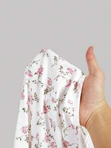 SHEIN MOD Áo nữ cổ chữ V phối ren in hoa, thích hợp mùa hè, lễ tình nhân, dự tiệc, đi biển, nghỉ lễ, tiệc trà, áo thường ngày cho nữ, áo hoa, sinh nhật, lễ hội, đi chơi, dễ thương, lãng mạn, phong cách cổ điển, thanh lịch. - trắng - Xem 9