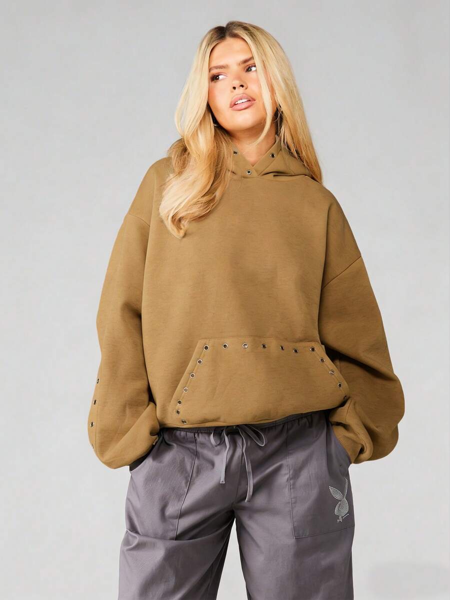 MISSGUIDED Áo nỉ nữ dáng rộng có mũ, điểm nhấn là các lỗ xỏ dây đính đinh tán và túi trước ở giữa, thích hợp cho mùa thu đông. - Lạc đà - Xem 1