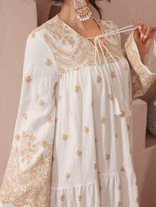 SHEIN Najma 波西米亚风宽松印花V领流苏长袖连衣裙，度假风 - 彩色 - 查看 4