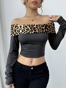 Olithes Kaos Off-Shoulder Seksi dengan Motif Leopard Kontras untuk Wanita, Kaos Motif Cheetah Grafis untuk Wanita - Grey - View 5