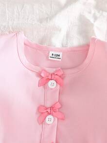 SHEIN Vintaside Kids Bộ 2 món cho bé gái mùa hè & thu, kiểu dáng thường ngày, trang trí nơ, gồm áo tay ngắn và quần short jeans. - Hồng - Xem 3