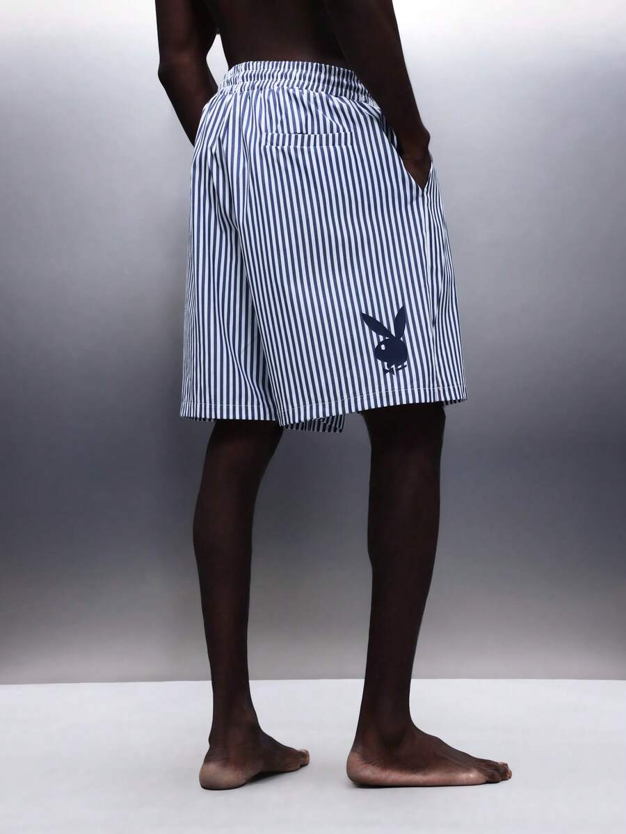 PLAYBOY X SUMWON Quần short mặc nhà dáng rộng, kẻ sọc dọc, cạp chun, xẻ tà hai bên, thích hợp cho mùa hè mặc thường ngày. - Xanh và trắng - Xem 1