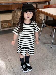 DAZY 2pcs/Set Baby Girl Round Neck Striped Korean Style Short Sleeve T-Shirt And Shorts Set Summer Baby Girls Clothes - Black and White - View 3