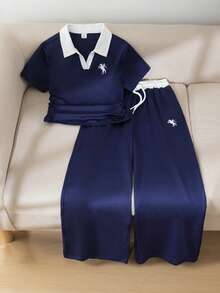 SHEIN 2pcs Tween Girls Navy Blue Summer Casual School Back-To-School Set:V-Neck White Collar Cropped Top&Horse Embroidery Contrast Waist Wide Leg Pants - Blue and White - View 3