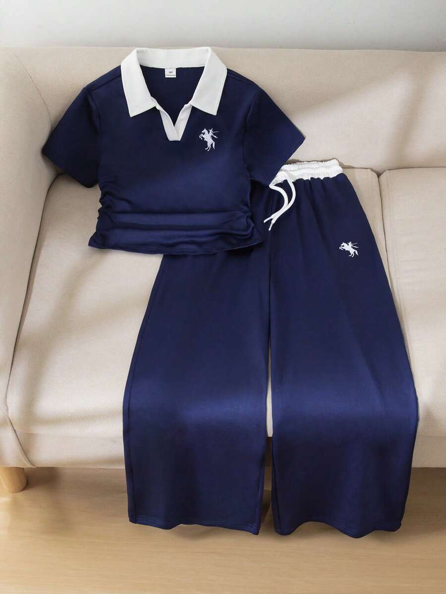 SHEIN Sparklyn 少女两件套学院风套装:藏蓝色撞色滚边 Polo 衫和阔腿裤,舒适休闲套装,适合日常上学和周末外出穿着。 - 藍白色 - 查看 1