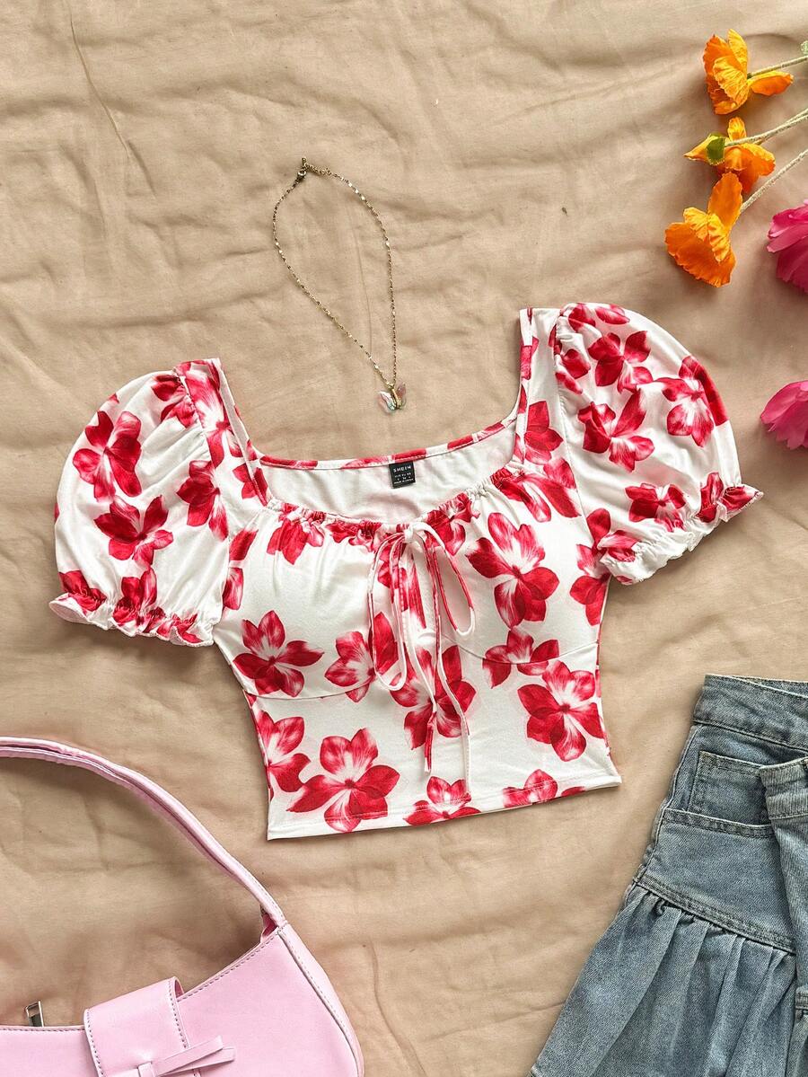 Soleia Áo croptop dáng rộng dành cho nữ, in họa tiết hoa lãng mạn, tay phồng, buộc dây phía trước, thích hợp cho lễ hội Carnival. Áo mùa hè dễ thương, áo hoa, thích hợp cho kỳ nghỉ hè, du lịch biển, lễ hội Carnival.