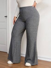 SHEIN CURVE+ Quần ống loe ôm sát màu đen gân sọc dành cho nữ cỡ lớn, thích hợp cho mùa Thu/Đông. - Màu xám đen - Xem 4