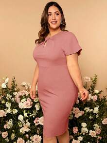 SHEIN Belle Gaun Bridesmaid Ukuran Plus Elegan Warna Polos Lengan Pendek Pas Badan - Watermelon Pink - View 4