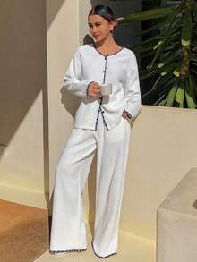 DAZY Women's Simple Textured Fabric Contrast Trim Pajama Set - White - View 4