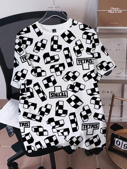 Tetris™ X SHEIN 男士休闲全印花圆领短袖T恤，夏季