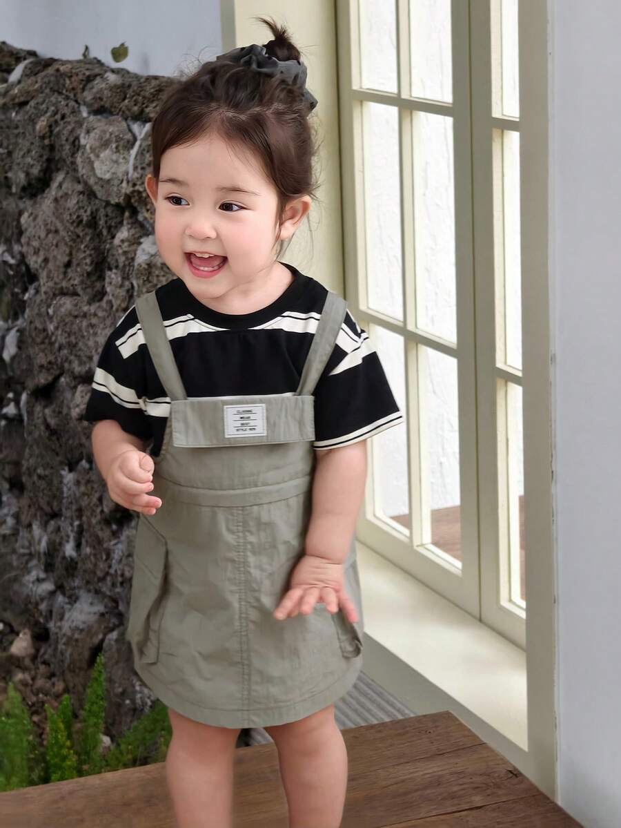 DAZY 2件套幼儿女童休闲条纹短袖T恤和背带裙套装 - 軍綠色 - 查看 1