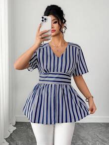 Elenzga Camisa ajustada de manga corta con cuello en V y rayas para mujer de talla grande - Azul Marino - Ver 5