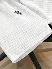 SHEIN 两件套男童休闲可爱图案纹理面料圆领短袖短裤套装，适合通勤、上学、日常休闲穿着、运动、春夏穿着。 - 白色 - 查看 5