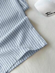 SHEIN PETITE 1件装女士蓝色休闲裤，条纹宽松款式，泡泡褶皱面料，超低腰抽绳松紧腰，直筒休闲浪漫裤 - 藍色 - 查看 4