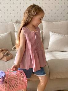 Dazy Kids Áo kiểu Hàn Quốc xếp ly bèo nhún không tay thắt nơ cho bé gái - Hồng - Xem 5