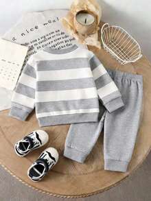 GraphicGems 两件套男婴休闲时尚套装，包括条纹小熊图案卫衣和配套运动裤，舒适百搭，适合秋冬春季穿着。 - 淺灰色 - 查看 2