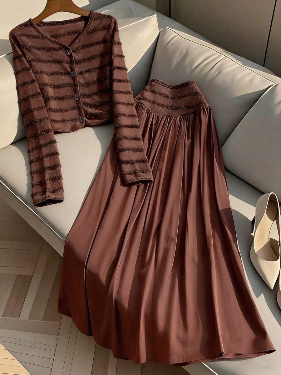 Franclia 秋冬提花拼接缎带长袖上衣和两件套褶皱中长裙休闲套装 - 棕色 - 查看 1