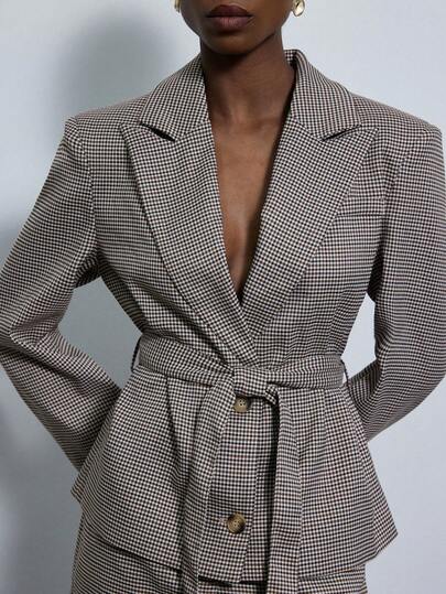 Aveloria Modichic Slim-Fit Women's Double-Check Pattern Wide-Shouldered Loose Waist Belt Loose-Fitting Long-Sleeved Suit Jacket With Checkered Shorts Suit Set, Women's Casual And Office Wear Suit Set