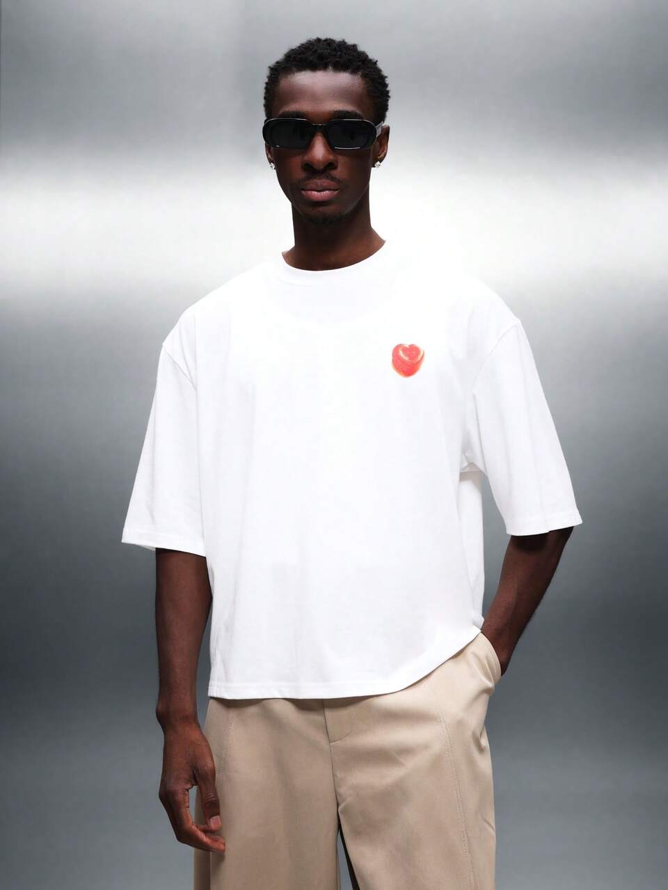 PLAYBOY X SUMWON T-shirt en coton à col ras-du-cou à manches courtes avec imprimé graphique surdimensionné en forme de cœur et marque au dos