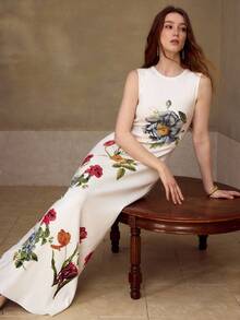 MOTF PREMIUM 女士优雅无袖针织印花连衣裙，适合春夏约会 - 白色 - 查看 6