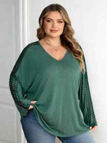 SHEIN CURVE+ 大码女装春秋季纯色撞色蕾丝V领蝙蝠袖长袖休闲T恤女式上衣旅行机场/秋冬 - 墨綠色 - 查看 3