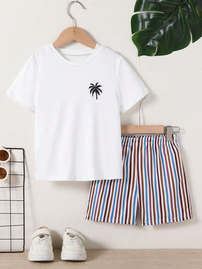 SHEIN 男童（小号）T恤套装：卡其色假日汽车图案白色短袖上衣和卡其色条纹短裤，复古时尚休闲两件套，适合日常休闲穿着、度假和运动。