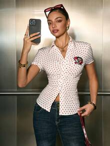 Betty Boop x SHEIN 女士波点卡通图案刺绣纽扣短袖衬衫 - 紅白色 - 查看 7