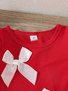 SHEIN Playful Pals 2件套 女童圆领短袖3D蝴蝶结灯笼袖T恤+松紧腰喇叭牛仔裤 蓝色休闲时尚套装，夏季新品 - 紅色 - 查看 4