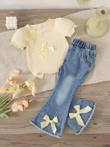 SHEIN Playful Pals 2件套 女童圆领短袖3D蝴蝶结灯笼袖T恤+松紧腰喇叭牛仔裤蓝色休闲套装，夏季新品 - 黃色 - 查看 1