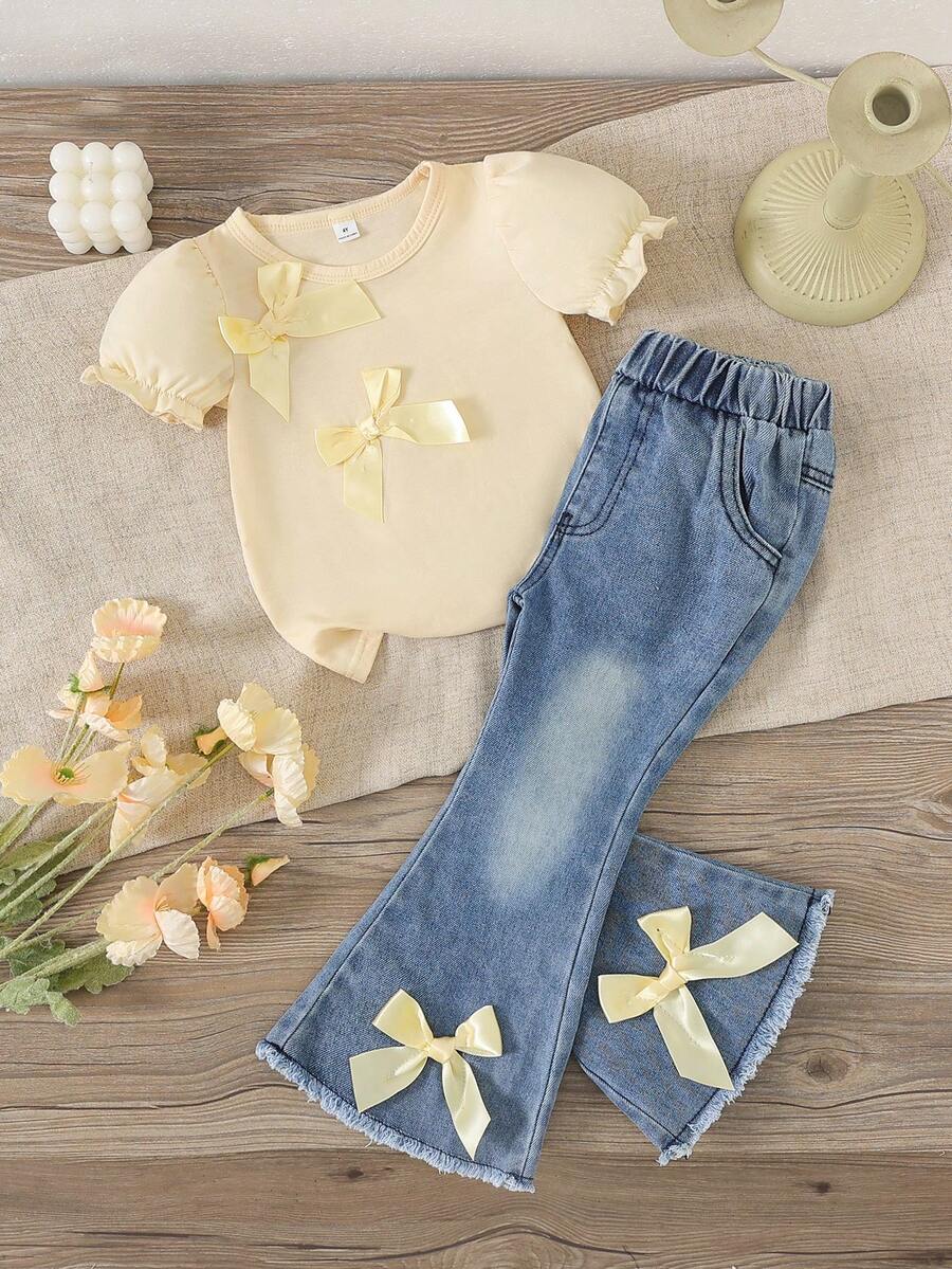 SHEIN Playful Pals 2件套 女童圆领短袖3D蝴蝶结灯笼袖T恤+松紧腰喇叭牛仔裤蓝色休闲套装，夏季新品 - 黃色 - 查看 1