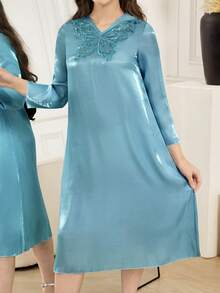 Abaya Jalabiya Long Robe Dress, Girls' Blue Ditsy Floral Maxi Dress, Spring/Autumn, Suitable For , Traditional Arabic Attire With Butterfly Embroidered Collar Design, Applicable For Festivals, Gatherings, Travel, And Daily Wear