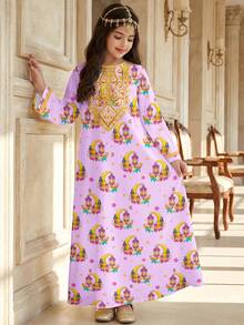 SHEIN Áo Abaya cầu nguyện Ahlam màu tím nhạt, Áo Jalabiya hoa cho trẻ em, Họa tiết sao và trăng hoạt hình dễ thương, Họa tiết nơ, Váy maxi dài tay cổ chữ V rộng rãi thoải mái cho bé gái tuổi teen, Thích hợp cho mùa xuân/hè, Váy maxi dài tay thanh lịch, Áo Abaya cầu nguyện cho trẻ em, Thoải mái dễ chịu, Trang phục thường ngày, Áo Kaftan kín đáo, Áo Jalabiya cho trẻ em, Phong cách mới - Nhiều màu - Xem 4