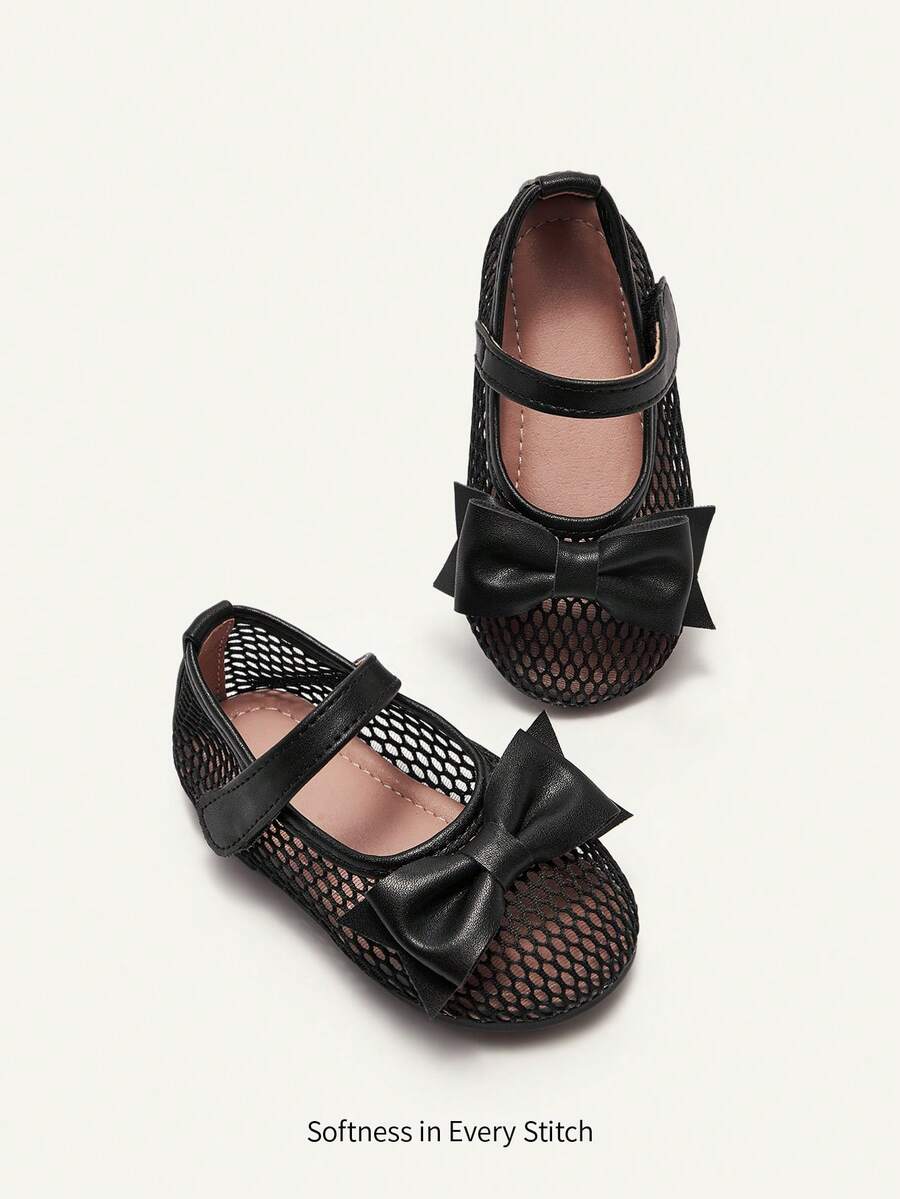 Cozy Pixies 一双女童黑色网眼蝴蝶结玛丽珍鞋，适合日常穿着、生日派对、搭配裙子、节日聚会、家庭聚餐、拍照等场合。 - 黑色 - 查看 1