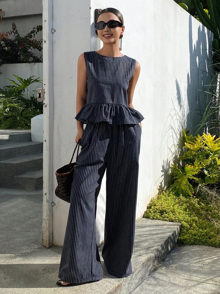 Livesso 女士条纹荷叶边圆领无袖衬衫和阔腿裤休闲两件套 - 藏蓝色 - 查看 1