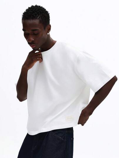 SUMWON Men's Essentials Script Patch Crew Neck Short Sleeve Regular Fit Casual Cotton T-Shirt