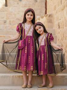 SHEIN 3 Stücke/Set: Klassisches, blumengesticktes, elegantes Vintage-Abaya-Kleid für den Alltag, ideal für junge Kleine Mädchen im Frühling/Sommer. Anmutiges Maxikleid mit langen Ärmeln, auch als Gebets-Abaya geeignet. Bequem und lässig, perfekt für Urlaubsfeeling. Auch als Kaftan, Jalabiya-Mantel, Kleid oder Tasche erhältlich. - Pink - Übersicht 8