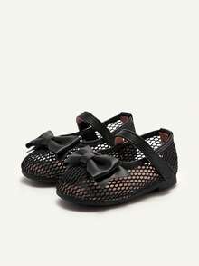 Cozy Pixies 一双女童黑色网眼蝴蝶结玛丽珍鞋，适合日常穿着、生日派对、搭配裙子、节日聚会、家庭聚餐、拍照等场合。 - 黑色 - 查看 4