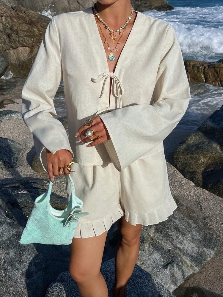 2pcs Women Solid Color V-Neck Twist Front Long Sleeve Top And Elastic Waist Shorts Set