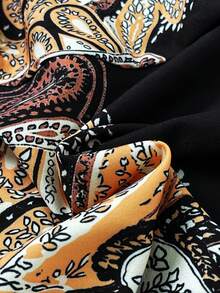 Rometta 大码女式定位花卉印花金色图案优雅黑色A字修身连衣裙，适合婚礼、派对、节日、约会和其他场合。 - 金色 - 查看 7