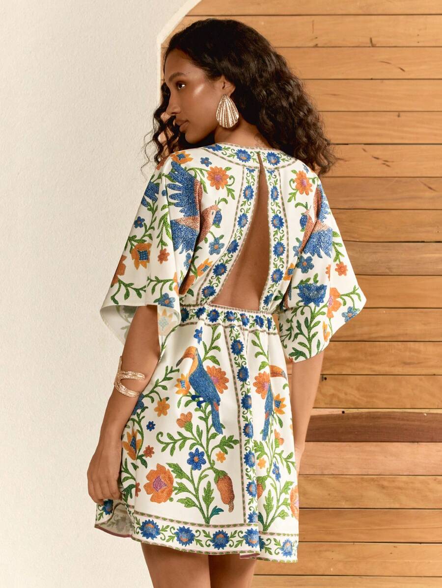 CAJUNI Đầm ngắn kiểu nhiệt đới thuộc bộ sưu tập Bordado Tropical Series, kiểu đầm đi nghỉ mát. - Màu be - Xem 1