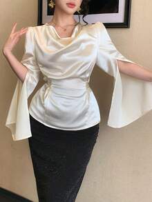 DAZY Áo kiểu nữ bằng vải satin bóng in hoa, kiểu dáng thanh lịch, ôm sát, tay loe, xẻ cao, thích hợp mặc đi nghỉ mát, đi làm, tay dài, mùa xuân/hè. - Màu be - Xem 7