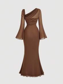 SHEIN PETITE CURVE 大码女式纯色不对称领口喇叭袖扭结前襟修身优雅连衣裙 - 棕色 - 查看 2