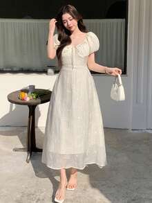 DAZY Đầm dài tay phồng kiểu Pháp, dáng ôm sát, thiết kế dây rút, thêu họa tiết cầu kỳ, giúp tôn dáng. - Màu be - Xem 4